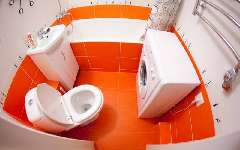 Как красиво сочетать плитку и краску в отделке ванной?