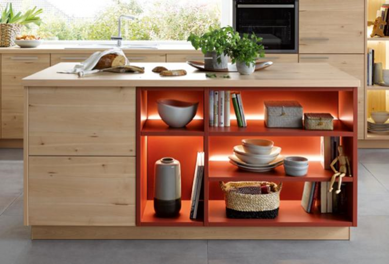 Кухня с островом - фото в интерьере