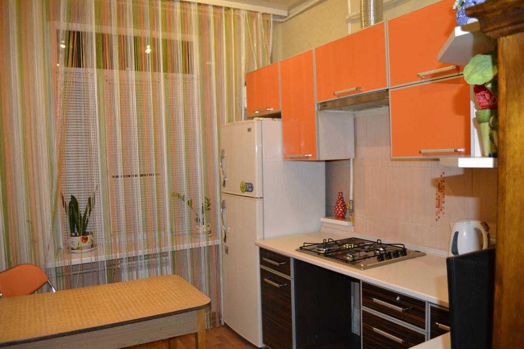 Дизайн кухни 8 кв м - фото новинки с холодильником 2019
