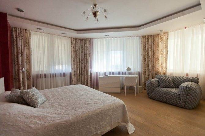 Дизайн интерьера с панорамными окнами
